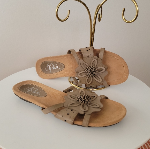 Flower Detail Slip On Sandals Taupe Leather - Picture 3 of 4